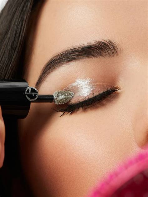 Half Magic Liquid Eyeshadow: The Perfect Solution for Busy Mornings